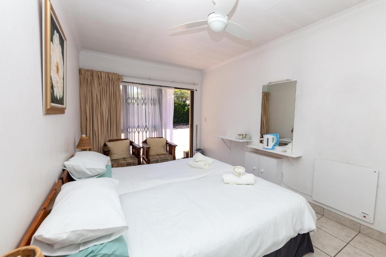 Nothando Backpackers Lodge Plettenberg Bay Kültér fotó