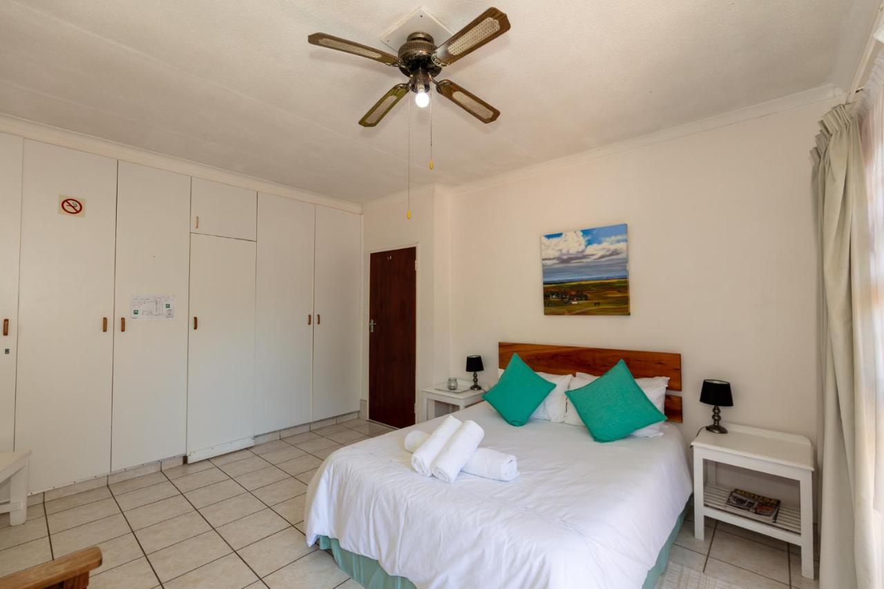 Nothando Backpackers Lodge Plettenberg Bay Kültér fotó